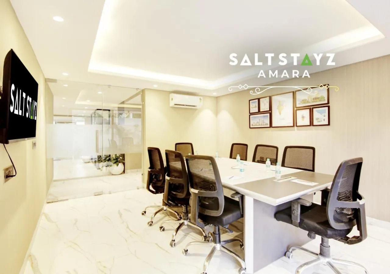 Saltstayz Premier - Galleria Market Road & Sector 27 古尔冈 3*,  印度